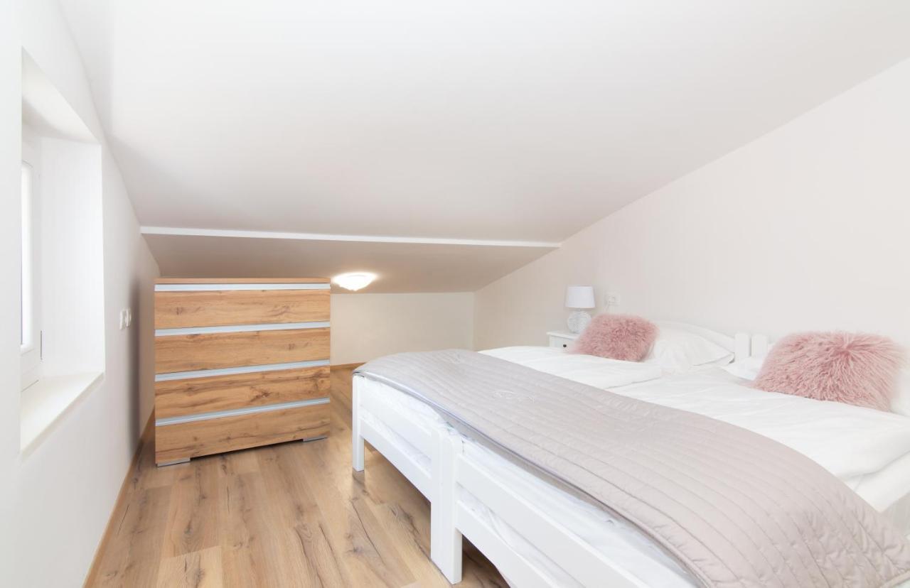 Apartments Elleon Piran By Locap Group Bagian luar foto