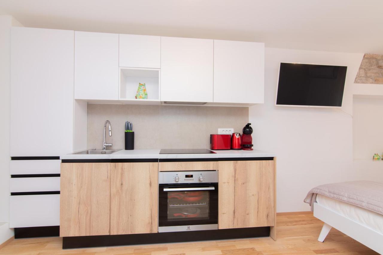 Apartments Elleon Piran By Locap Group Bagian luar foto