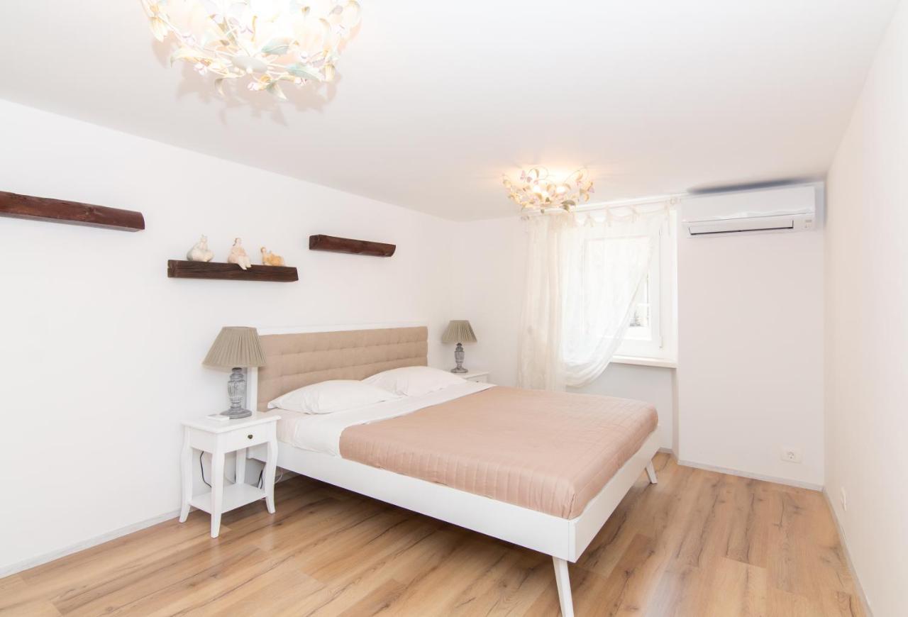Apartments Elleon Piran By Locap Group Bagian luar foto