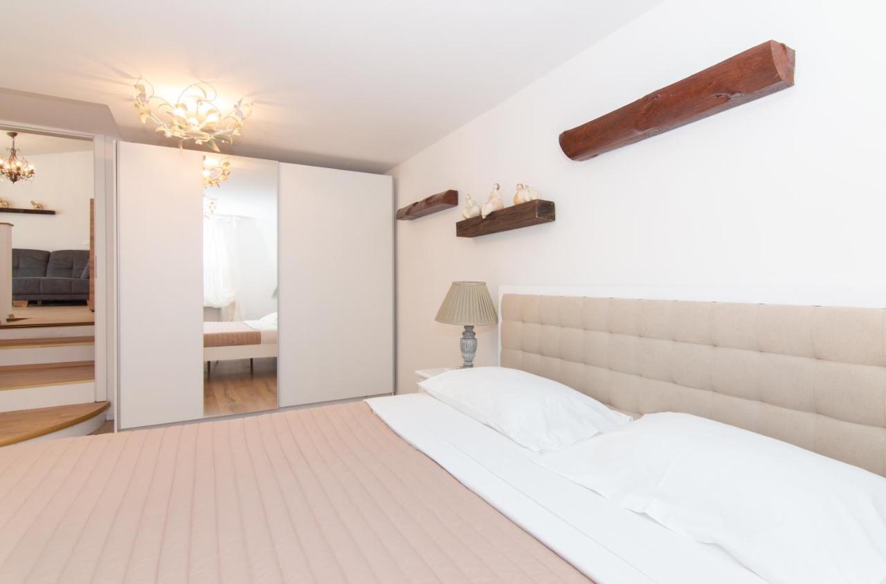 Apartments Elleon Piran By Locap Group Bagian luar foto